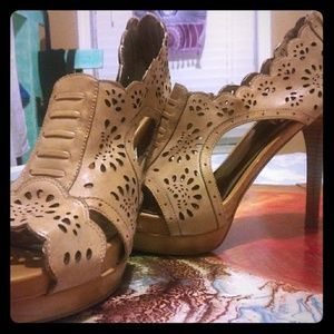 Carlos santana shoes tan color leather